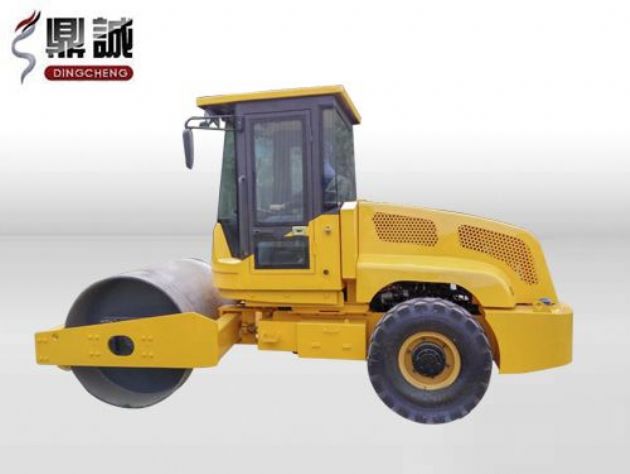 點(diǎn)擊查看詳細(xì)信息<br>標(biāo)題：6噸單鋼輪振動(dòng)壓路機(jī) 閱讀次數(shù)：13114