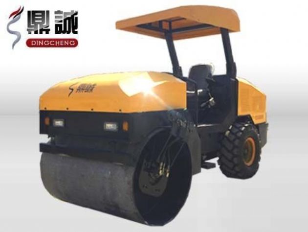 點(diǎn)擊查看詳細(xì)信息<br>標(biāo)題：4噸單鋼輪振動(dòng)壓路機(jī) 閱讀次數(shù)：13265