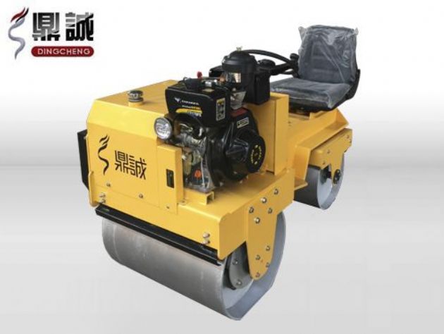 點(diǎn)擊查看詳細(xì)信息<br>標(biāo)題：DC850C座駕式壓路機(jī) 閱讀次數(shù)：15021